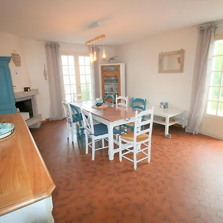 Holiday home Maison Proche Plage, Au Calme, Wi-fi, Jardin, Animaux Acceptes - Fr-1-22-318 La Tranche-sur-Mer
