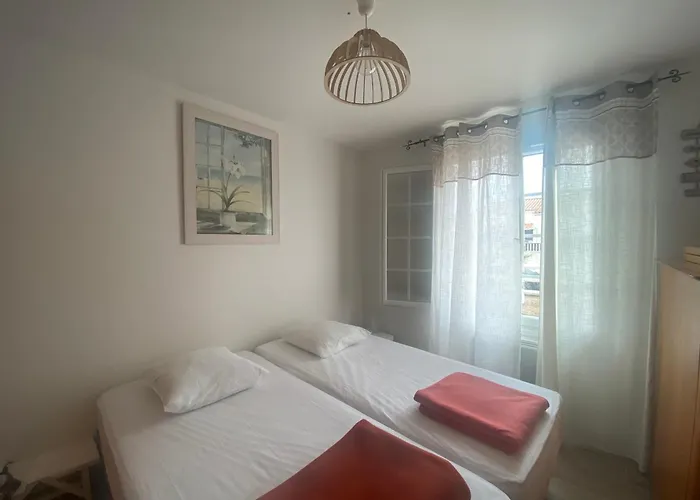 Maison La Tranche-sur-mer, 5 Pièces, 6 Personnes - Fr-1-22-318 * La Tranche-sur-Mer